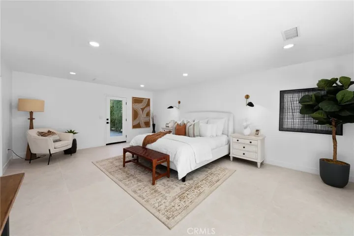 1975 E Mark Leslie, Palm Springs, California 92264