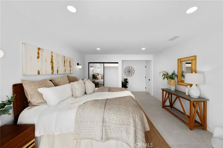 1975 E Mark Leslie, Palm Springs, California 92264
