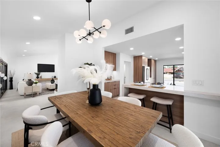 1975 E Mark Leslie, Palm Springs, California 92264