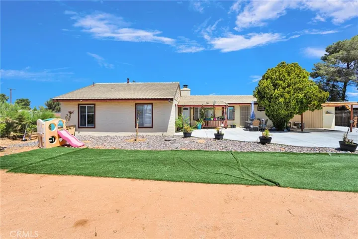 21998 Biloxi Road, Apple Valley, California 92307