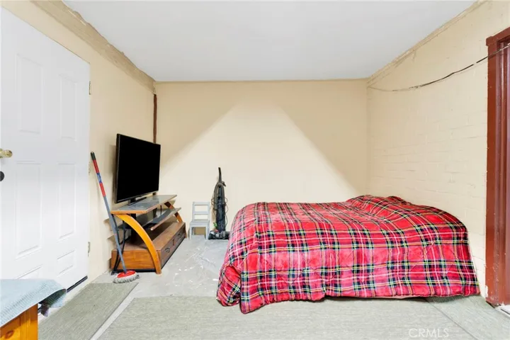 21998 Biloxi Road, Apple Valley, California 92307