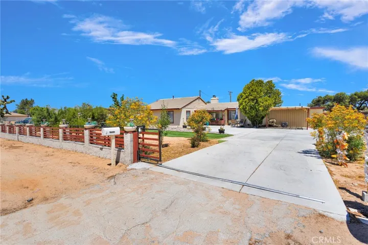 21998 Biloxi Road, Apple Valley, California 92307
