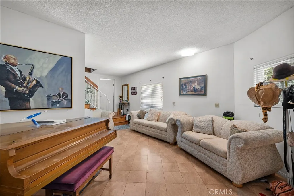 gallery-image 3