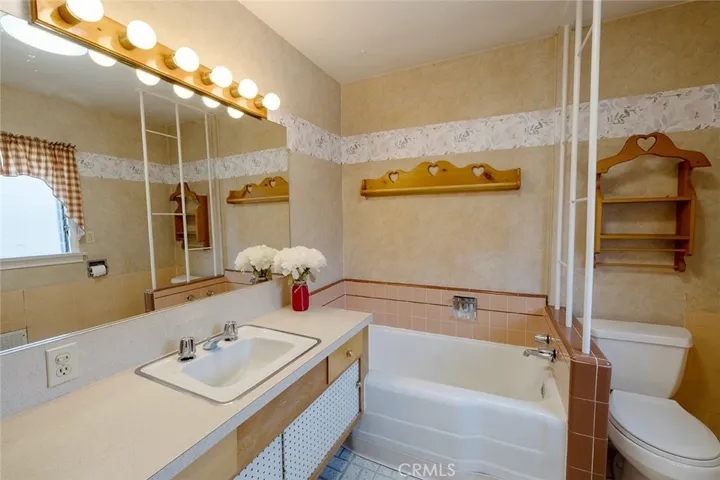 12225 Kerrwood, El Monte, California 91732