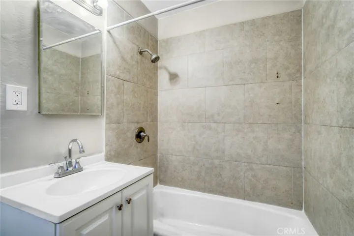 1922 Locust, Long Beach, California 90806
