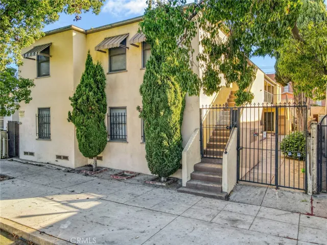 1922 Locust, Long Beach, California 90806