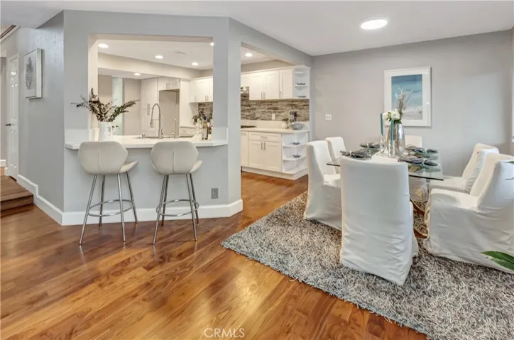 Open kitchen to dining and living room
