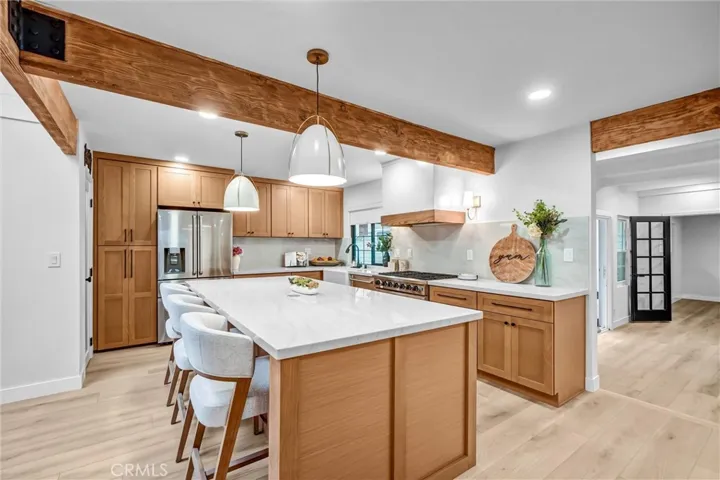 Gourmet kitchen