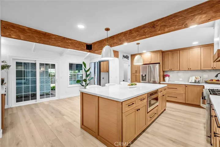 Look at those exposed beams!