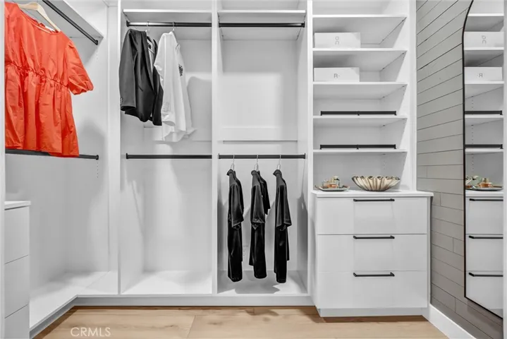 Custom closet