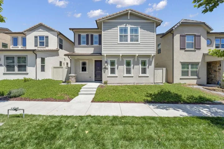 21445 Trail Ridge Drive, Escondido, California 92029