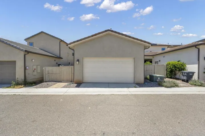21445 Trail Ridge Drive, Escondido, California 92029
