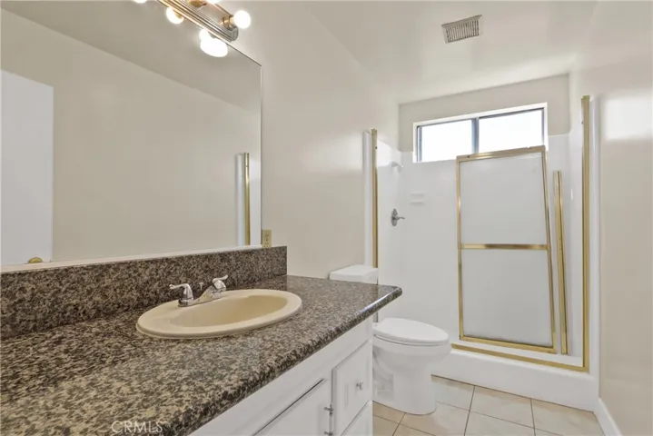 Upstairs Hallway Bathroom
