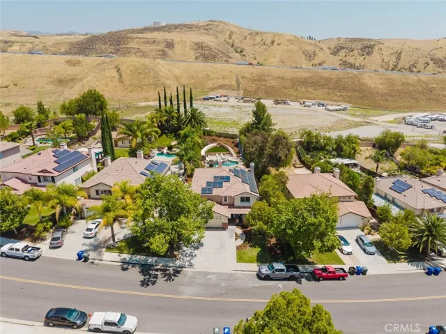 32480 The Old Road, Castaic, California 91384