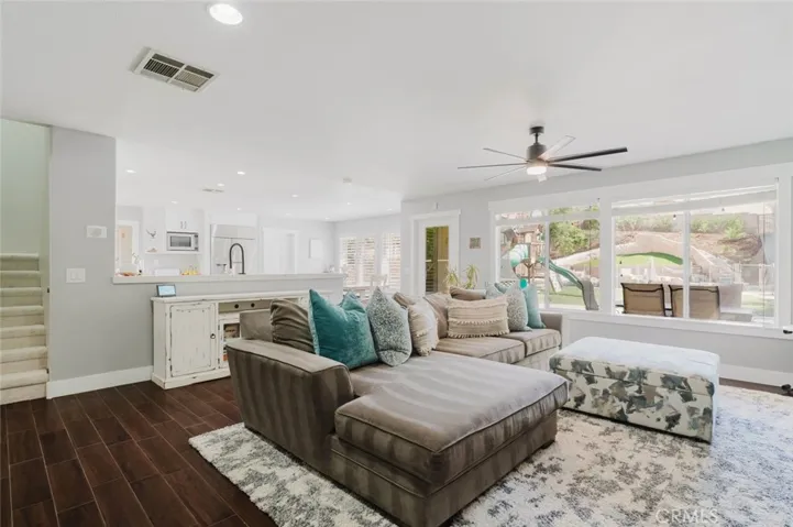 32480 The Old Road, Castaic, California 91384