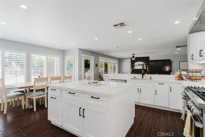 32480 The Old Road, Castaic, California 91384