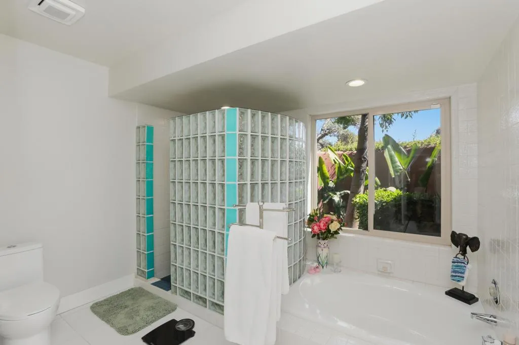 58-Bathroom