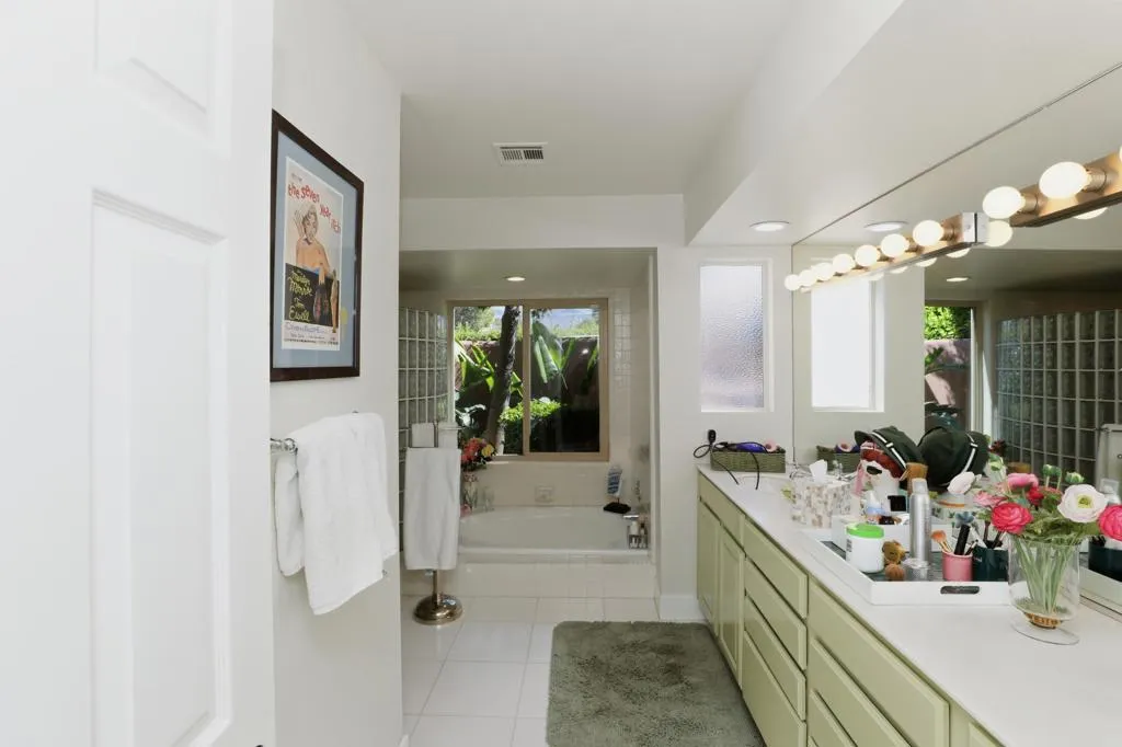 57-Bathroom