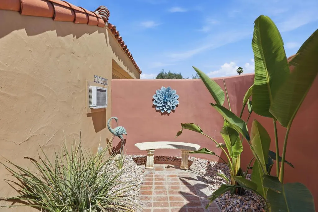 17-Patio