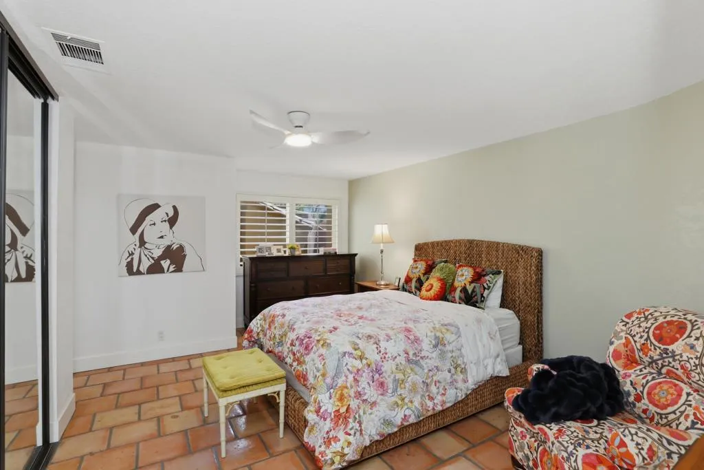 50-Bedroom