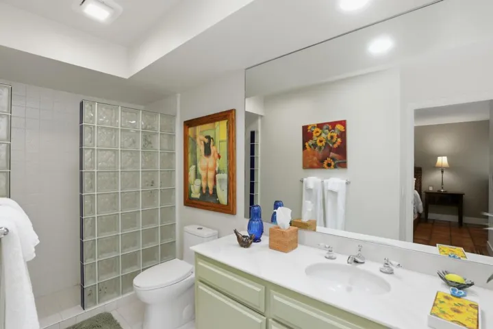 48-Bathroom