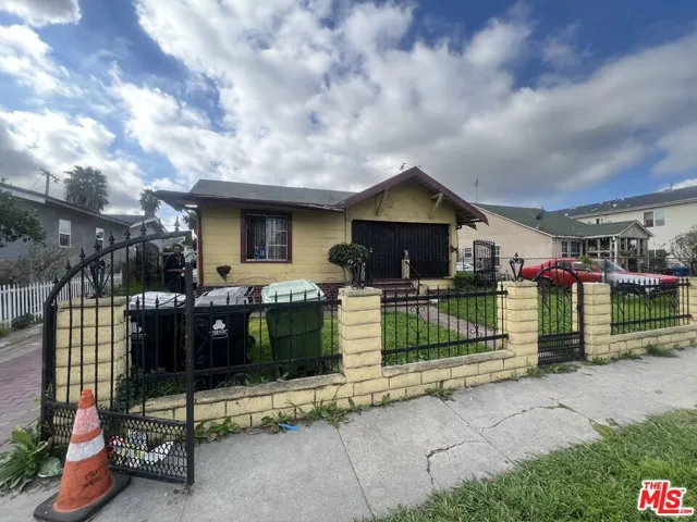 142 W 85th Street, Los Angeles, California 90003