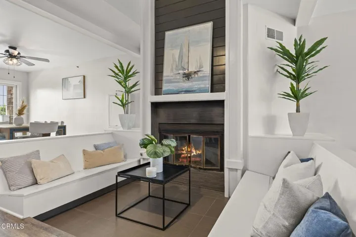 15-web-or-mls-UpmarketMedia_2835Har-42