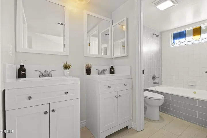 36-web-or-mls-UpmarketMedia_2835Har-111