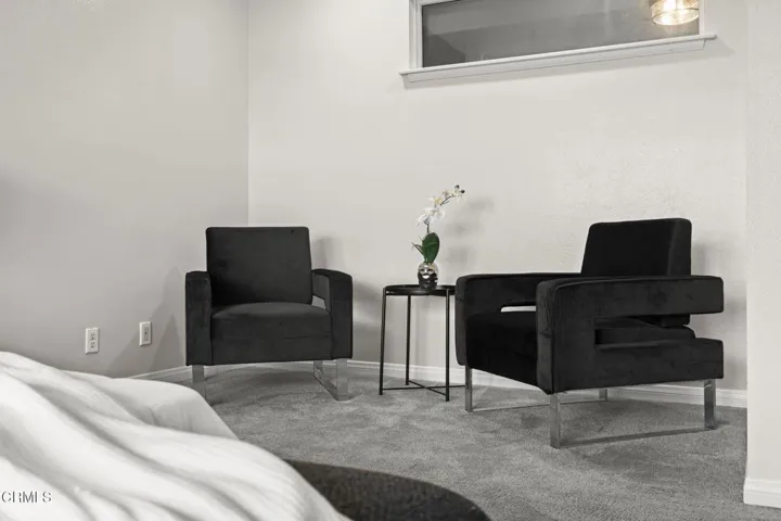 34-web-or-mls-UpmarketMedia_2835Har-105