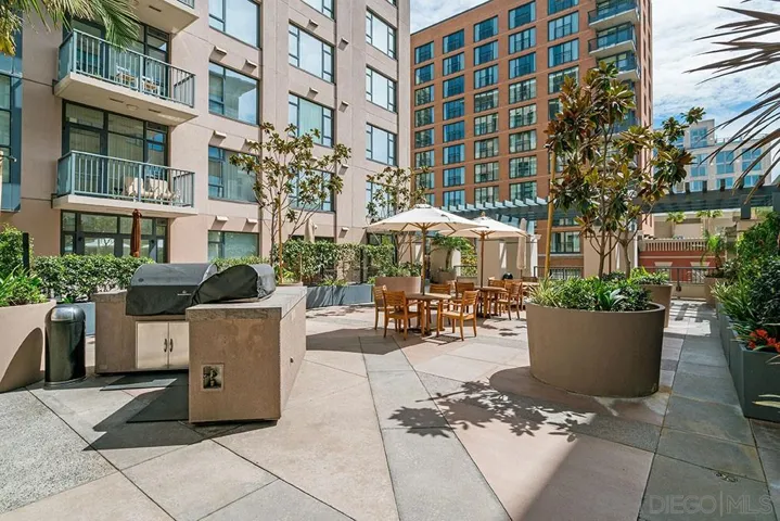 Common area courtyard.