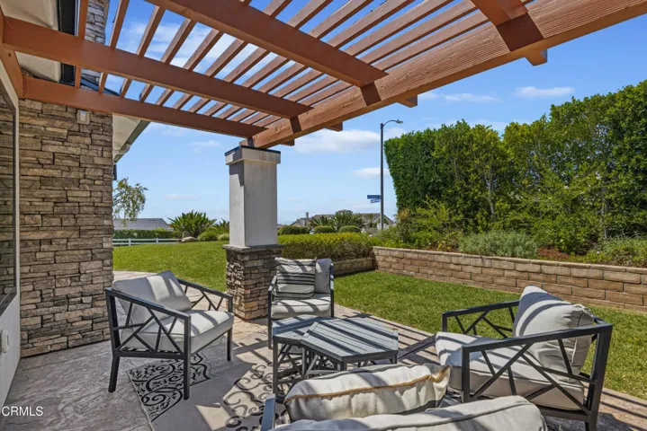 10-Side Patio