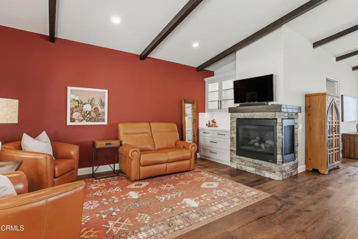 23-Family Room