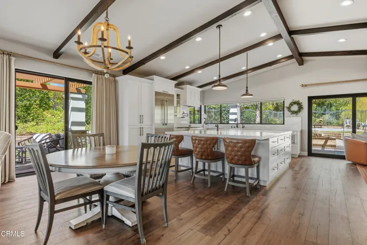 18-Dining - Kitchen