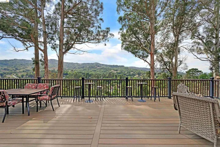 49 Christopher Ct, El Sobrante, California 94803