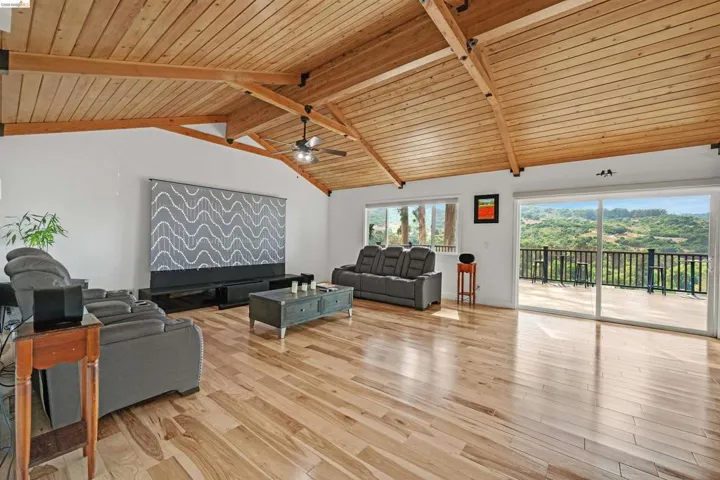 49 Christopher Ct, El Sobrante, California 94803