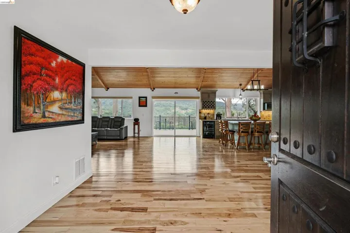 49 Christopher Ct, El Sobrante, California 94803