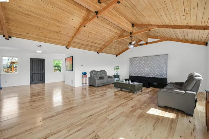 49 Christopher Ct, El Sobrante, California 94803