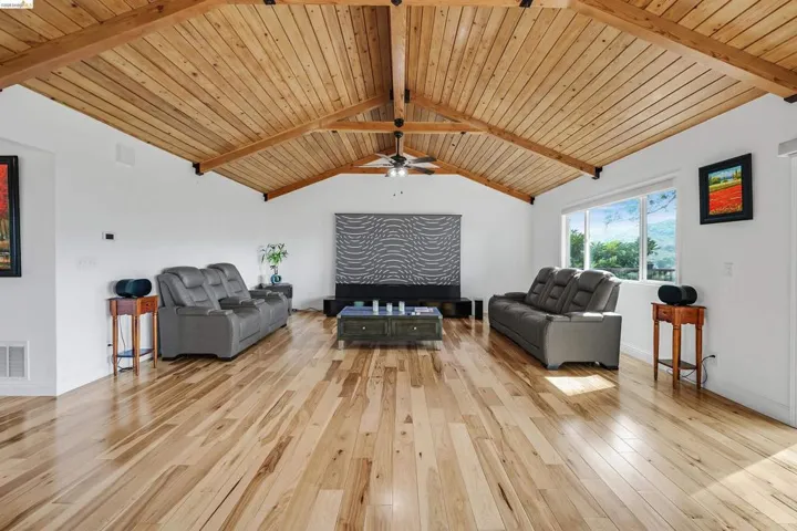 49 Christopher Ct, El Sobrante, California 94803
