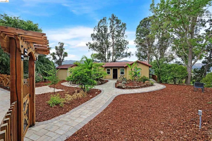 49 Christopher Ct, El Sobrante, California 94803