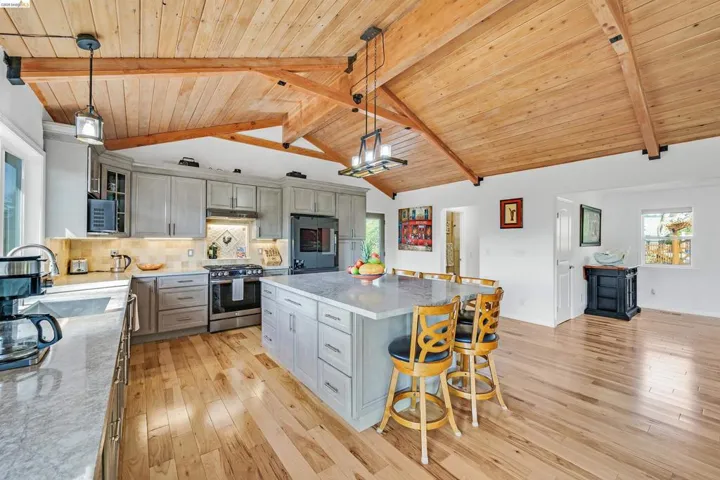 49 Christopher Ct, El Sobrante, California 94803