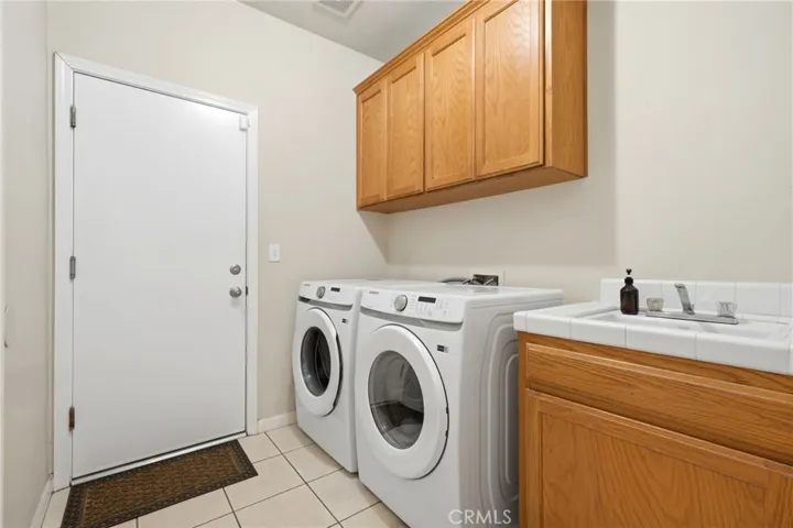 4651 W Morris Avenue, Fresno, California 93722
