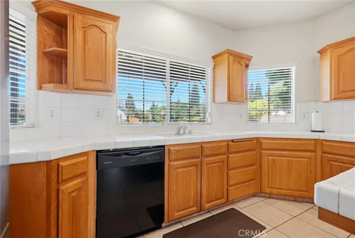 4651 W Morris Avenue, Fresno, California 93722