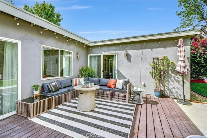 6830 Bothwell, Reseda, California 91335