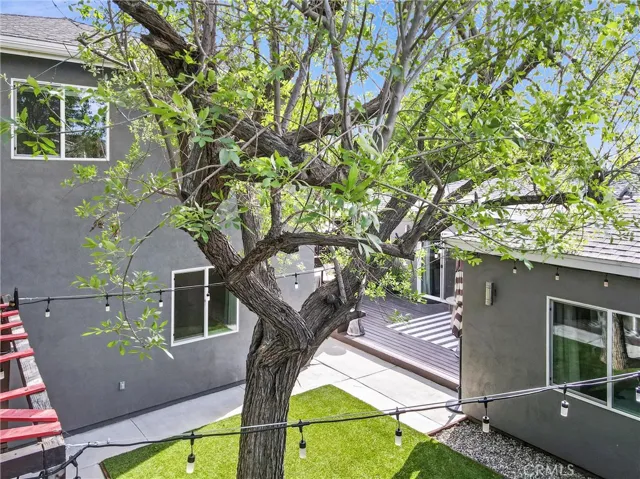 6830 Bothwell, Reseda, California 91335
