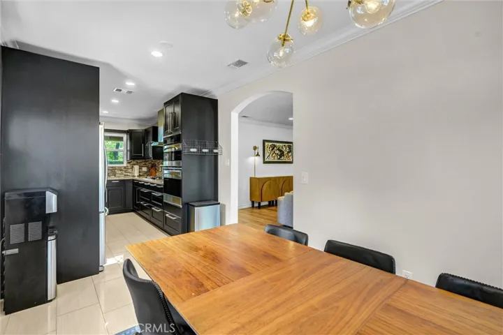 6830 Bothwell, Reseda, California 91335