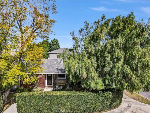 6830 Bothwell, Reseda, California 91335