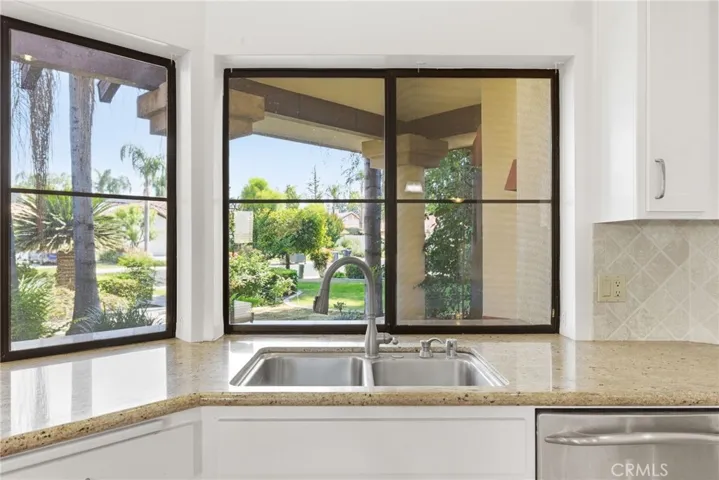 7313 Calle Los Manzanos, Bakersfield, California 93309