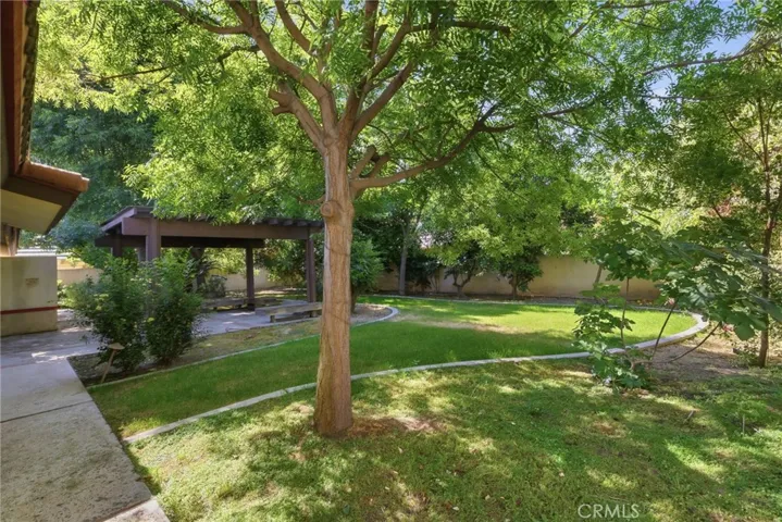 7313 Calle Los Manzanos, Bakersfield, California 93309