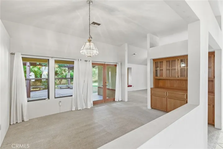 7313 Calle Los Manzanos, Bakersfield, California 93309