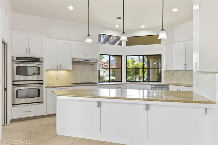 7313 Calle Los Manzanos, Bakersfield, California 93309